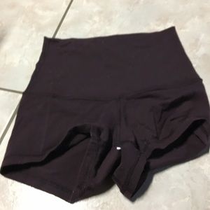 running shorts/booty shorts